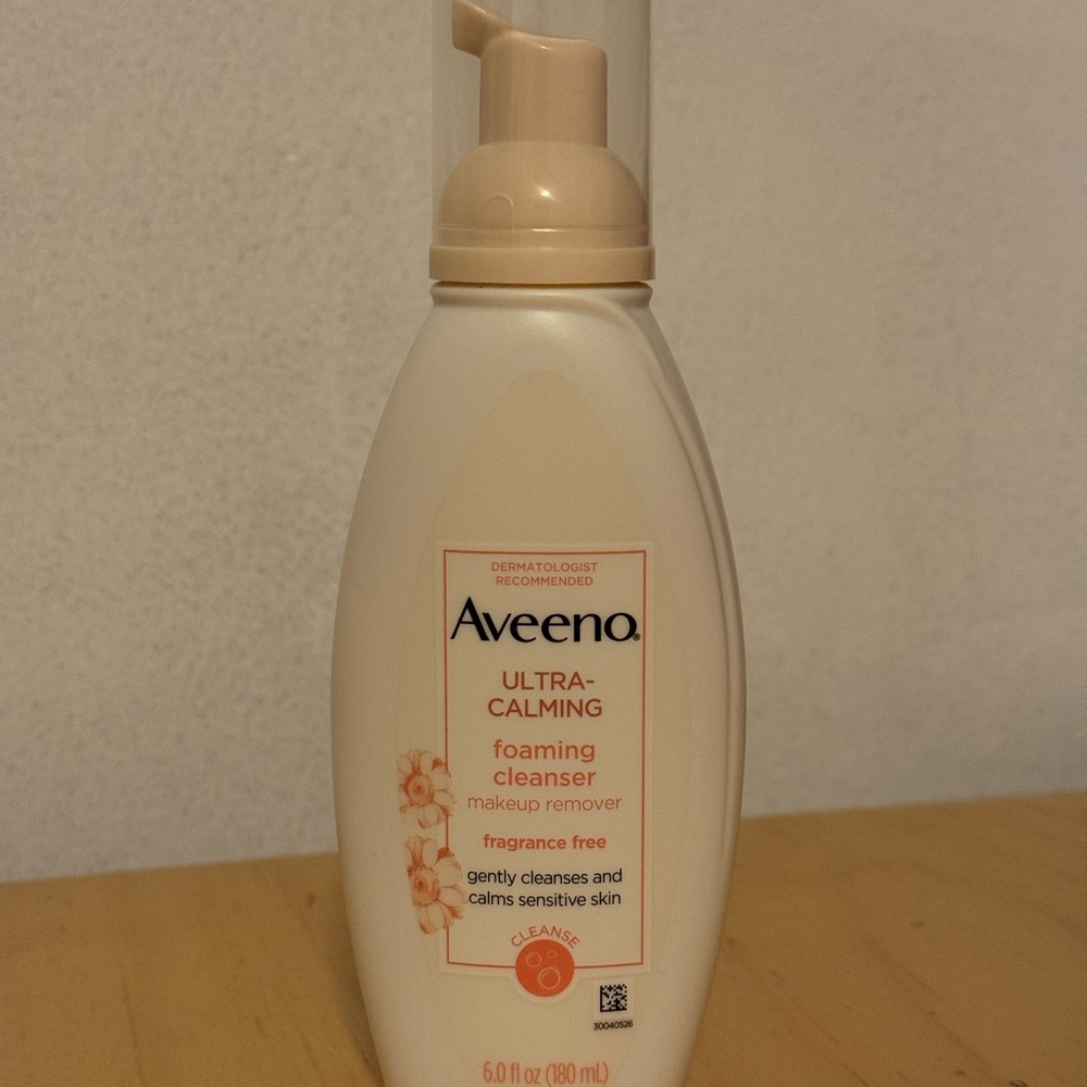 Aveeno Ultra-Calming Foaming Cleanser - Cream